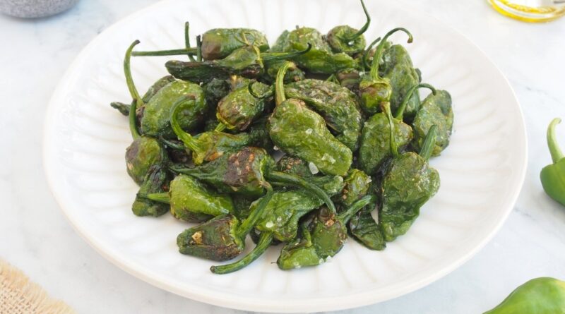 Pimientos de Padrón al Sal Gorda (Peperoni di Padrón Fritti)